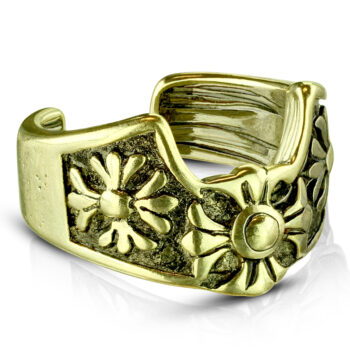 Non Piercing Ear Cuff with a Flower Pattern - Image 5