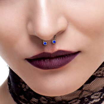 1.6mm Horseshoe Barbell with Front Facing CZ Balls - Image 2