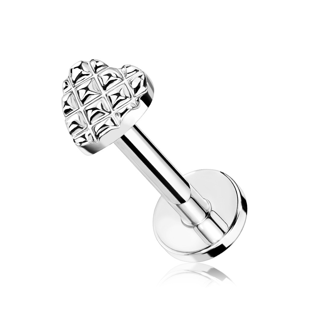 Labret with Embossed Heart