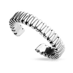 Toe or Finger Ring with a Links Pattern