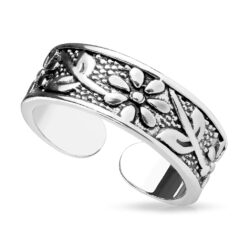 Toe or Finger Ring with Flowers