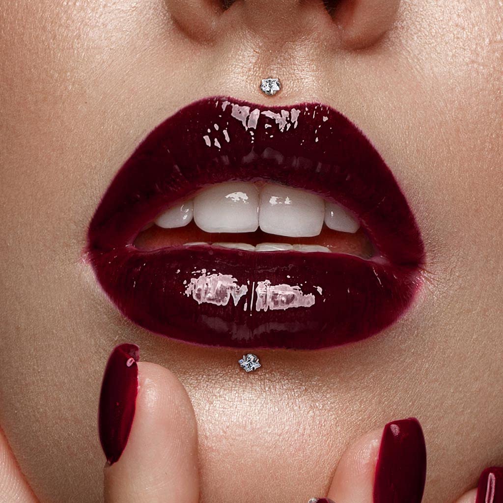 Titanium Labret with a Clear Square CZ Gem - Image 4